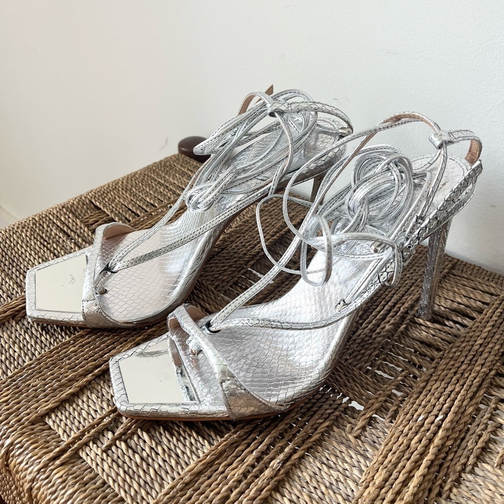 Schutz Shoes Women’s 9.5 Vikki Metallic Snake Embossed Heel Lace Up Leather - Picture 3 of 10